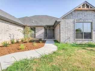 1692 Timber Trails Dr, Tuttle, OK 73089