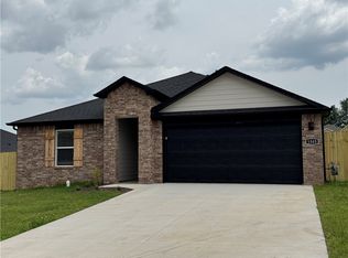 1503 Ridgeview Dr, Springdale, AR 72762