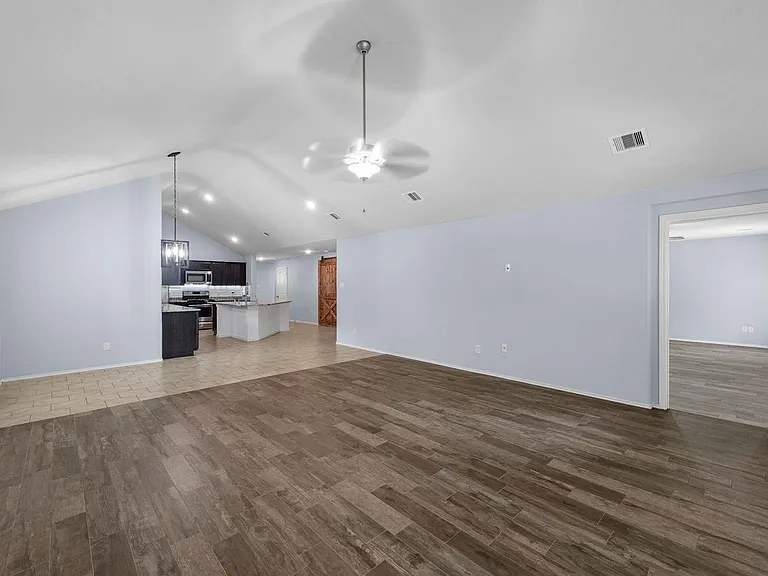 9415 Paloma Creek Dr — Photo 8
