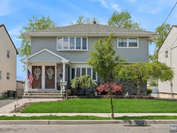 683 9th St, Secaucus, NJ 07094