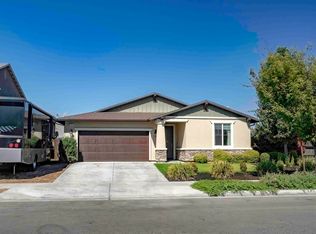2111 N Rinaldi Ct, Visalia, CA 93291