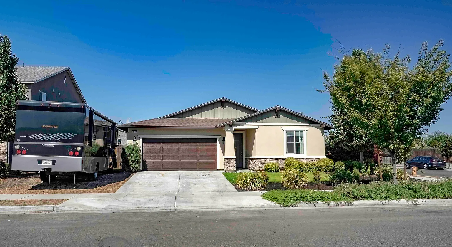 2111 N Rinaldi Court photo 1