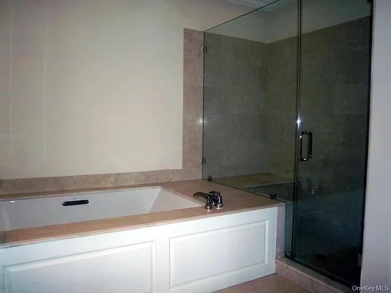 129 W Main St #129 — Photo 15
