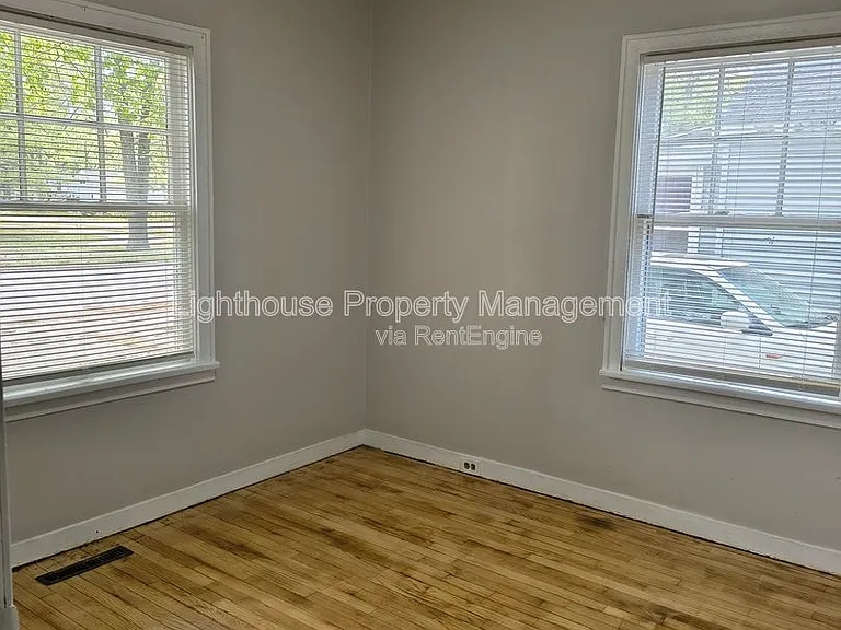 3041 Lemuel St — Photo 9