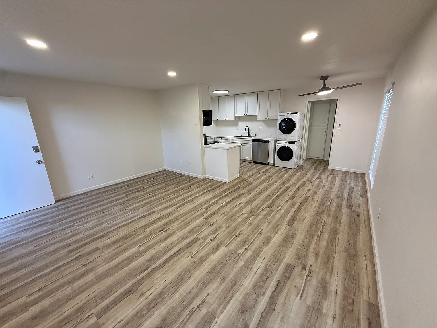2 bed, $3,300 — Photo 4