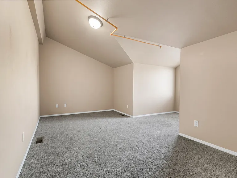 Prairiewood Apartments and Townhomes — Photo 24