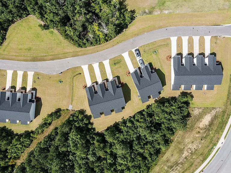 209 Verrazzano Ln — Photo 23