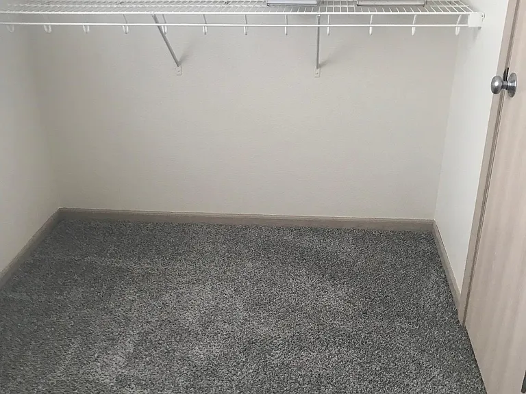 9844 N Lewis Ave — Photo 10