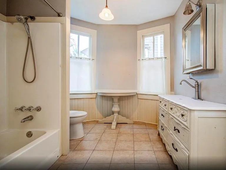 2814 Avenue O 1/2 #2 — Photo 4