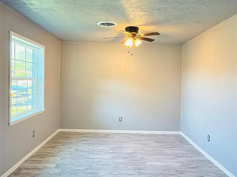 519 Magnolia Ave — Photo 5