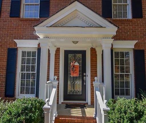 2nd image of 2697 Bennington Dr NE