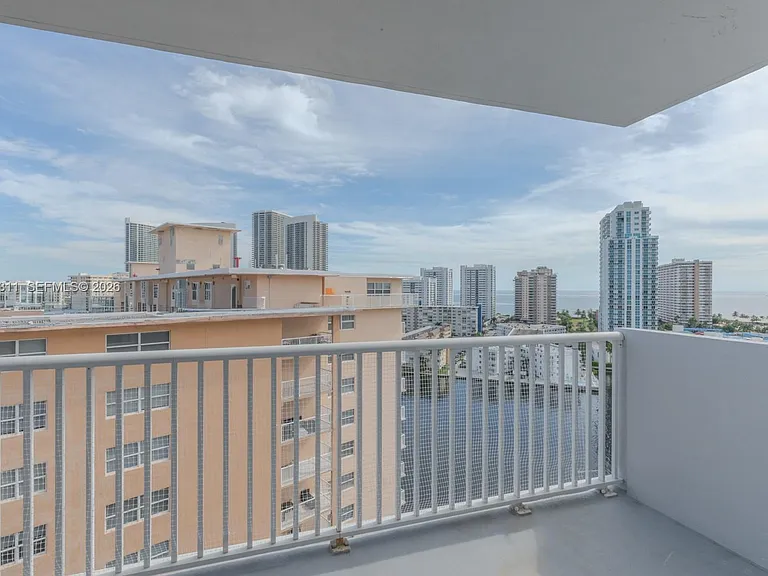 137 Golden Isles Dr #809 — Photo 33
