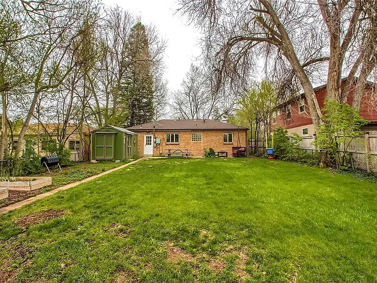 769 Poplar St — Photo 31
