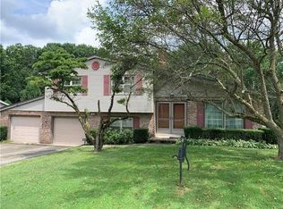 329 E Judy Lynn Dr, Farrell, PA