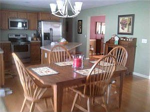 3rd image of 11 Park Meadow Dr