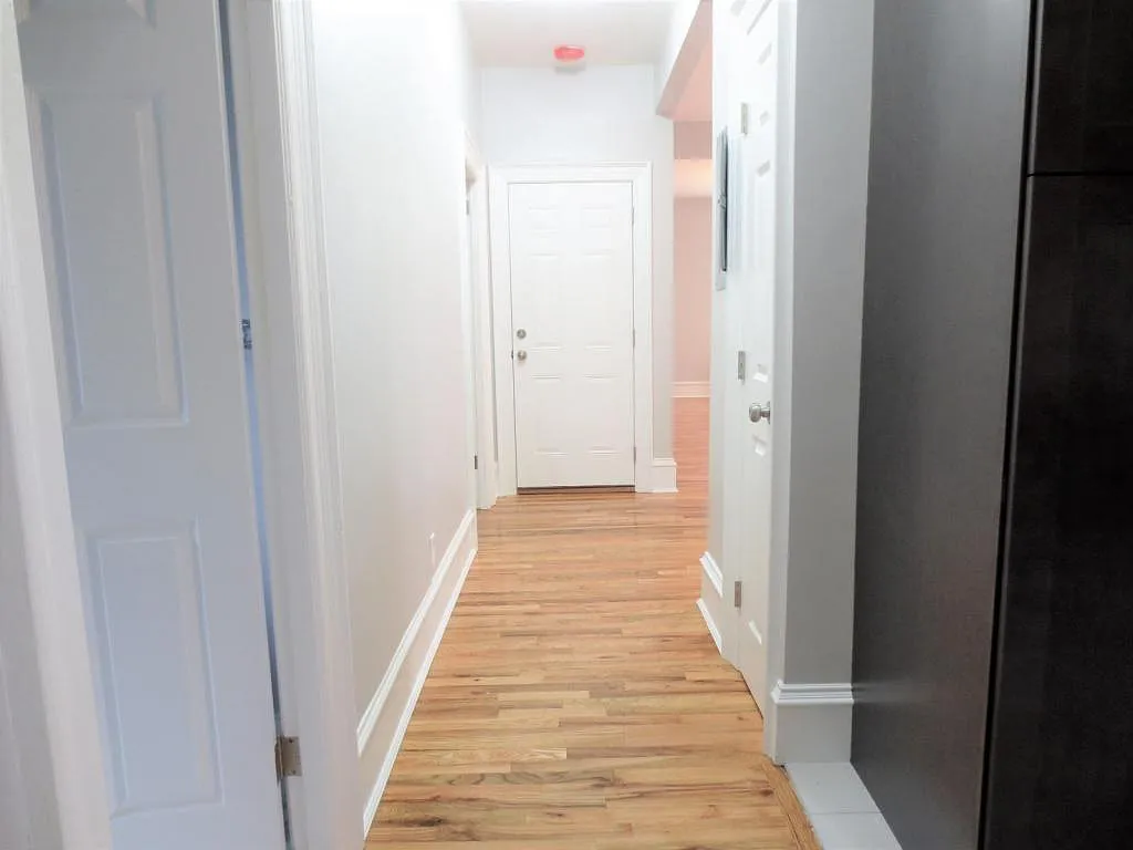 678 Hanover St — Photo 3