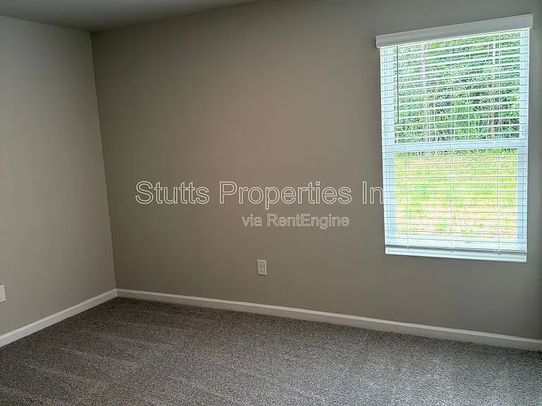 4123 Hudson Ct — Photo 9