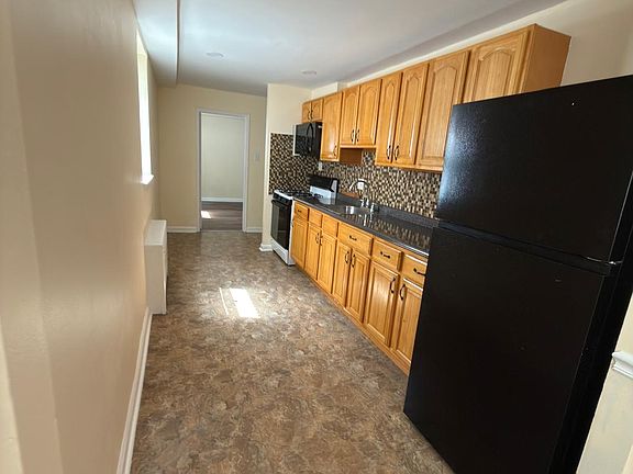 4th image of 344 Van Kirk St #1