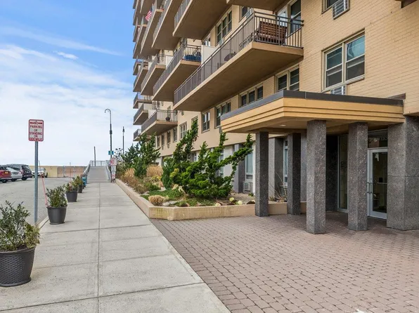25 Neptune Boulevard #5C, Long Beach, NY 11561