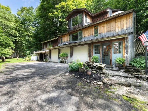 4029 Stone Bridge Rd, Cazenovia, NY 13035