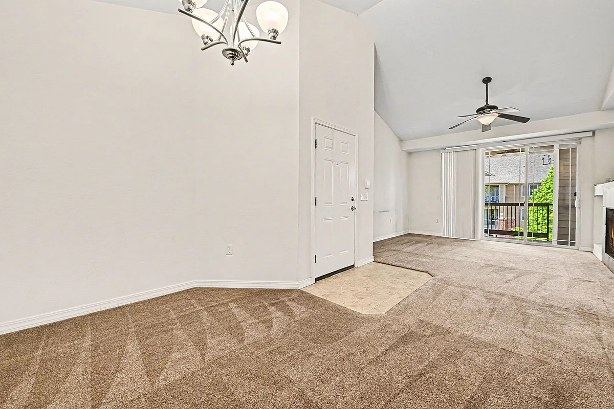 Building Photo - 2450 Windrow Dr