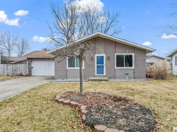 27 Powell, Riverton, IL 62561