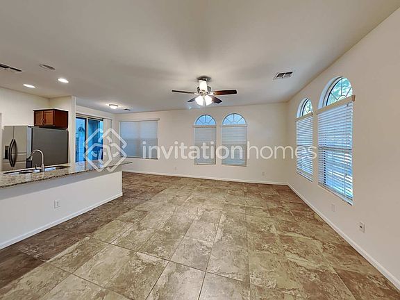 5th image of 3359 E Constitution Dr
