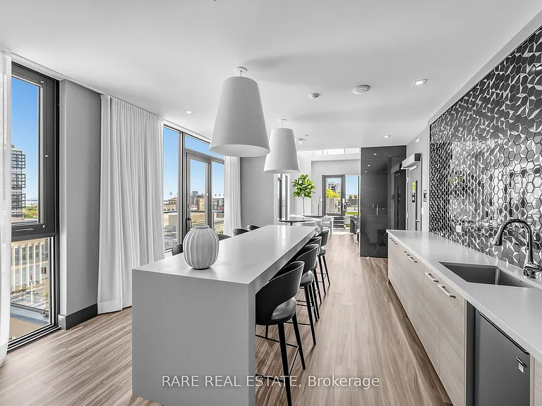 75 James St S #2104 — Photo 23