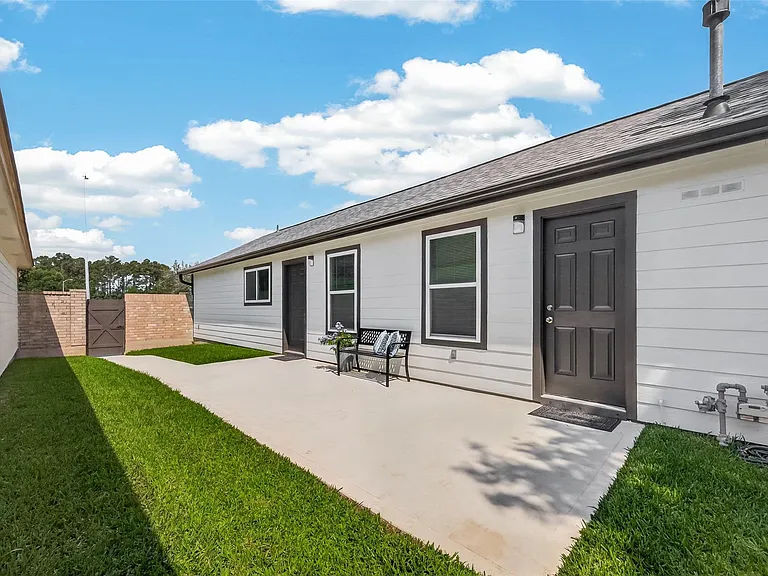 13843 Northlake Dr — Photo 14