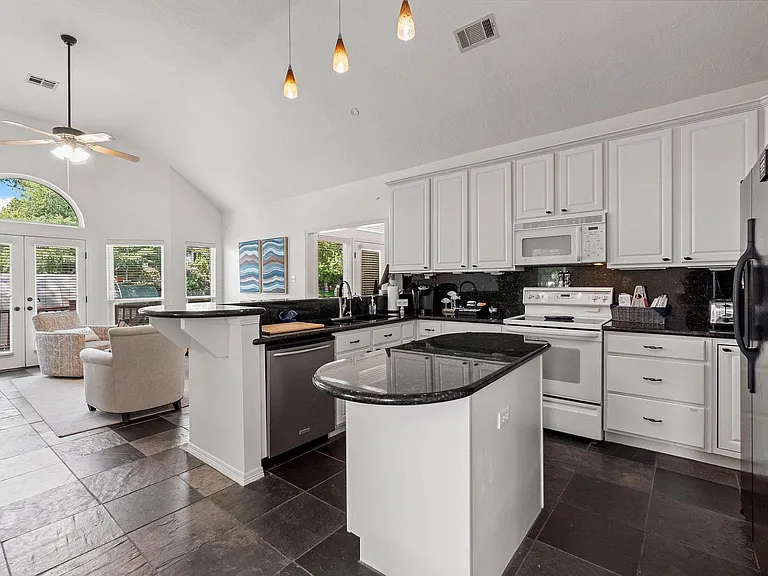 5094 Pleasure Lake Dr — Photo 14