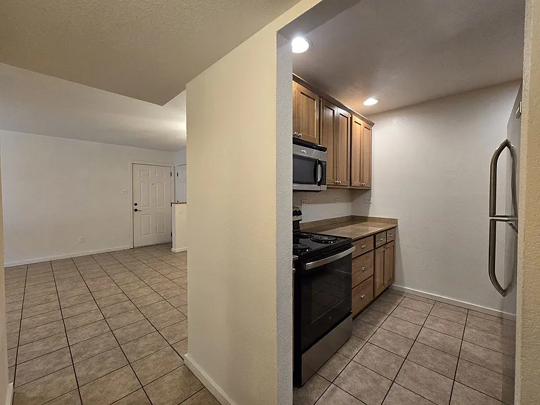 601 W San Mateo Rd #124 — Photo 6