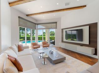 2402 Players Ct, Wellington, FL 33414