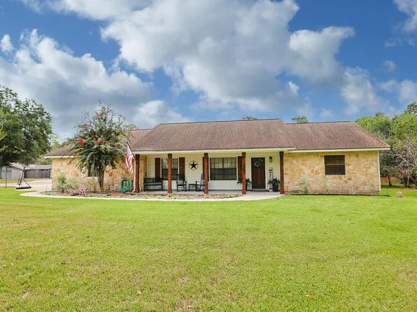 1207 Gail Dr, Pinehurst, TX 77362