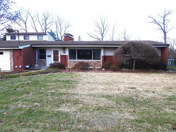 2nd image of 24 Panorama Dr
