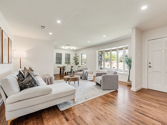 3rd image of 3106 Sharpview Ln