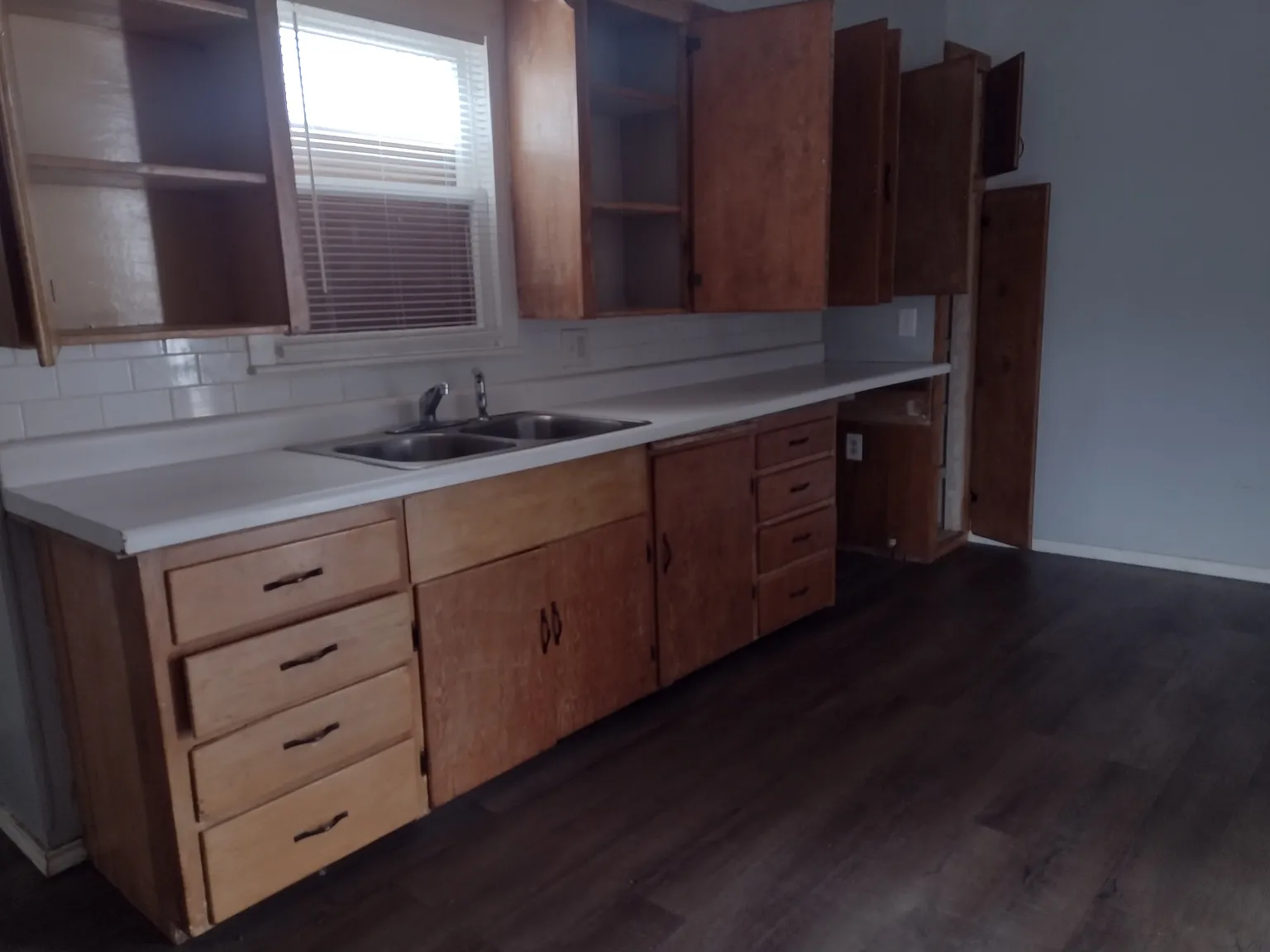 3 bed, 1212 sqft, $1,000 — Photo 1