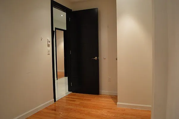 Rented by CoSo Apartments | media 48