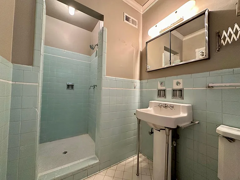 6548 Rolling Fork Dr — Photo 10