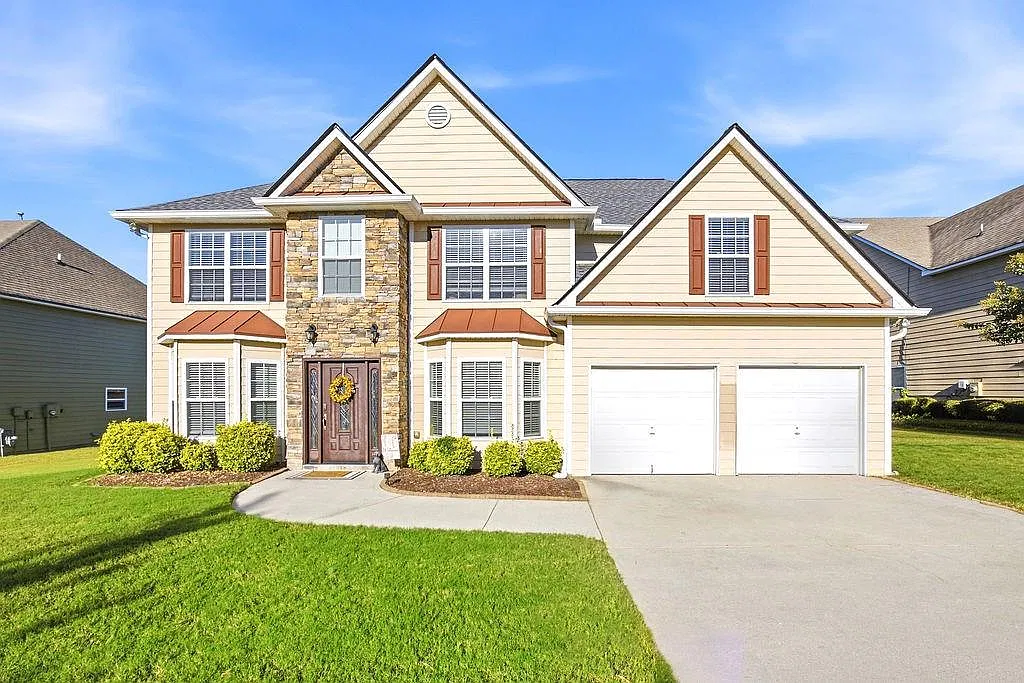 4 bed, 2.5 bath, 2524 sqft, $2,750 — Photo 1