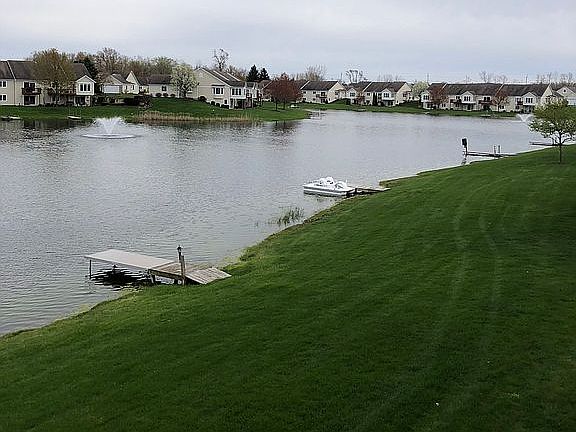 2nd image of 1722 W Clearwater Dr