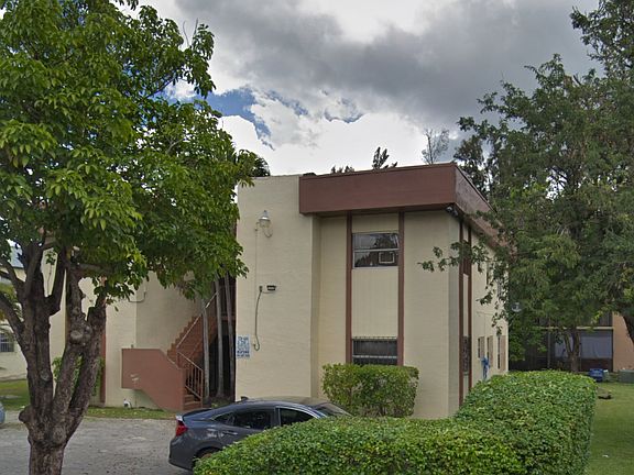 4th image of 13973 NE 2nd Ave