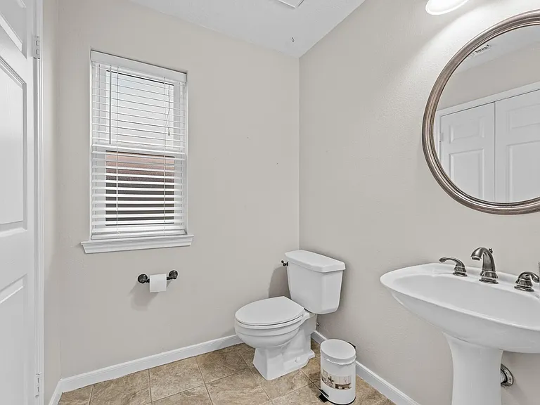 1602 Seminole St — Photo 19