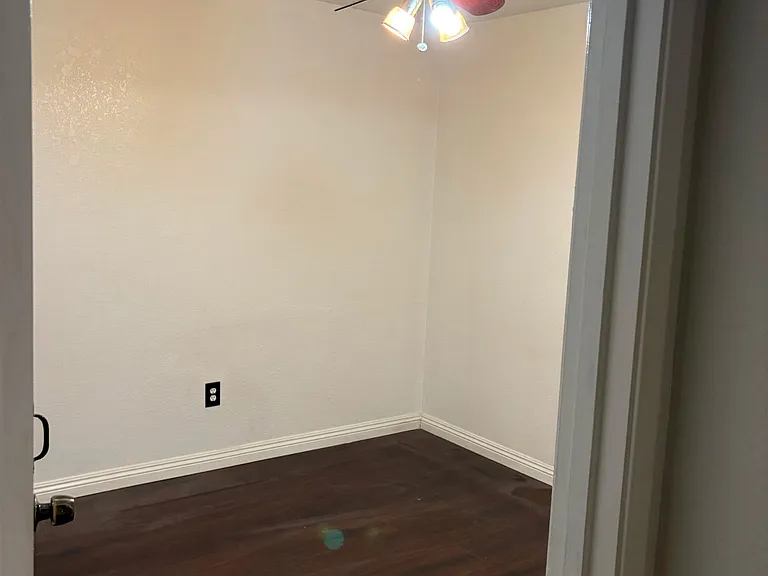 6105 Ambergrove St — Photo 24