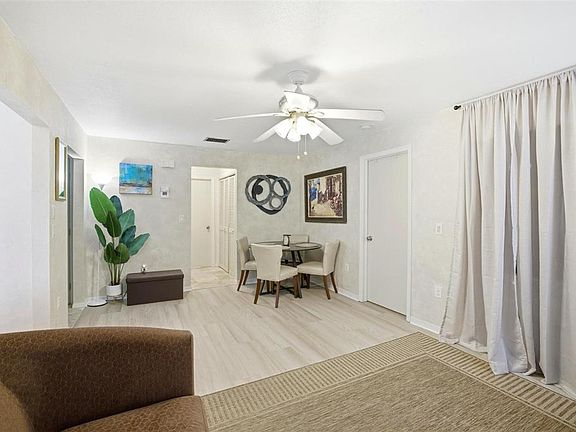 4th image of 24540 Harborview Rd APT F1