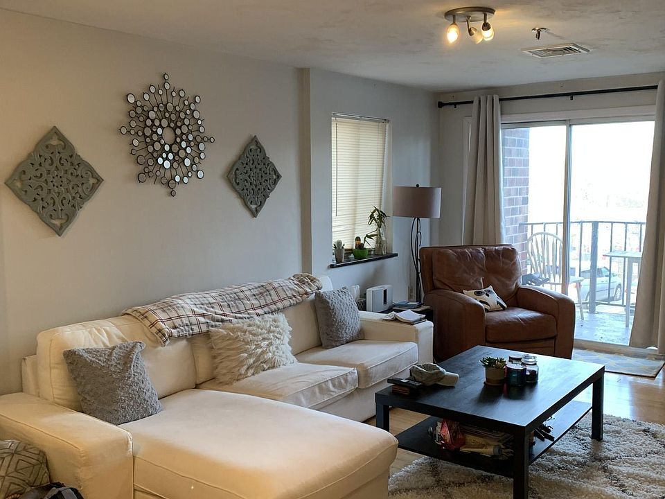 1st image of 230 Willard St Unit 404
