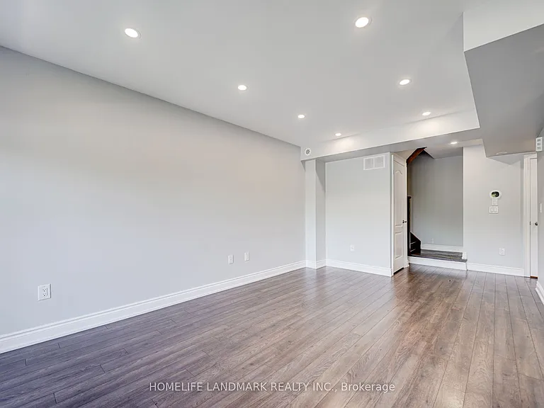 10 Westmeath Ln N #2213 — Photo 12