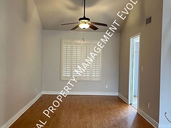 3rd image of 1816 N Ventura Ln