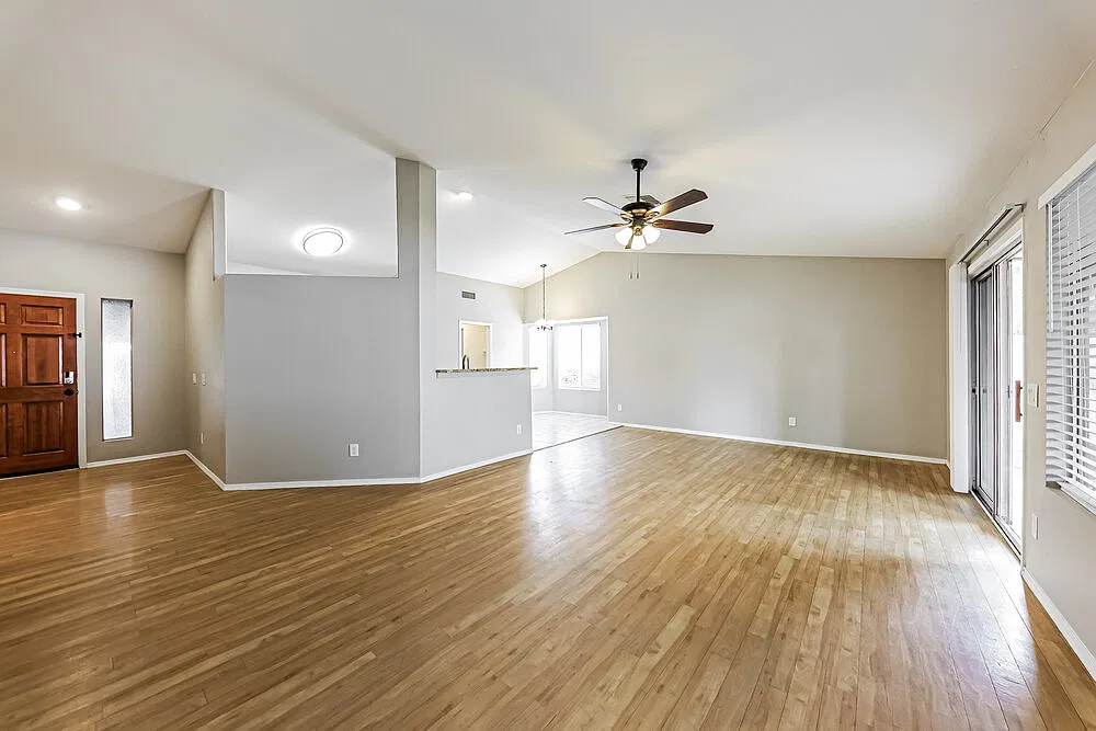 3 bed, 2.0 bath, 1494 sqft, $2,065 — Photo 4