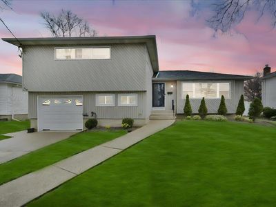 217 Walker Street, Massapequa Park, NY, 11762