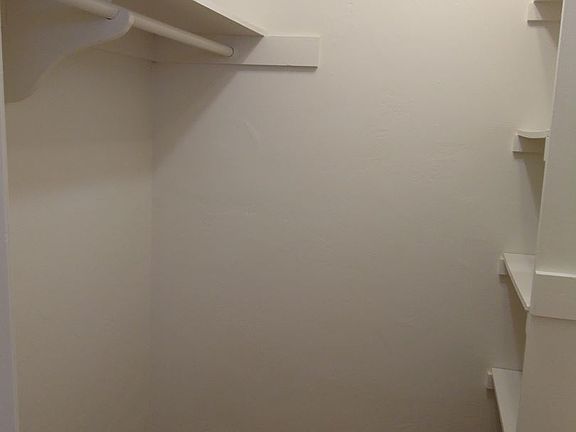 5th image of 4559 Campus Ave APT 1
